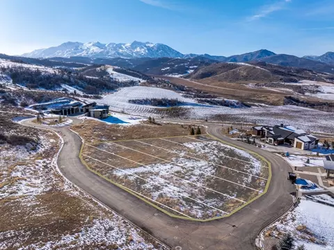 7545 E Dogwood Dr #26, Huntsville, UT 84317