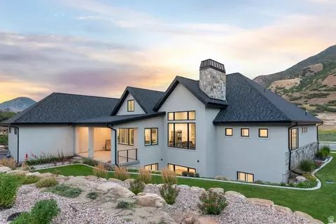 Exterior - 3532 S Mapleton Estates Dr, Mapleton, UT 84664 photo 8 of 10