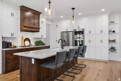 Kitchen - 3532 S Mapleton Estates Dr, Mapleton, UT 84664 photo 2 of 11