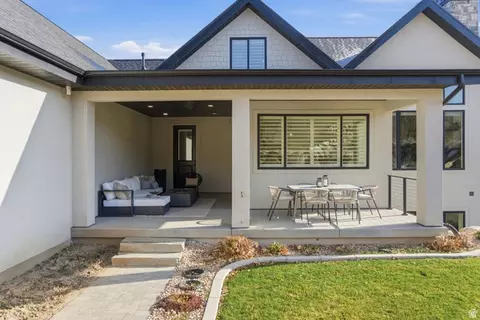 Exterior - 3532 S Mapleton Estates Dr, Mapleton, UT 84664 photo 4 of 10