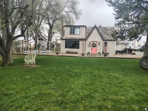2396 W 7400 N, Preston, ID 83263