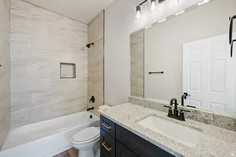 Bath - 453 N 460 E, Salem, UT 84653 photo 2 of 4