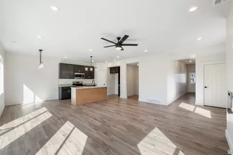 Living - 453 N 460 E, Salem, UT 84653 photo 2 of 5