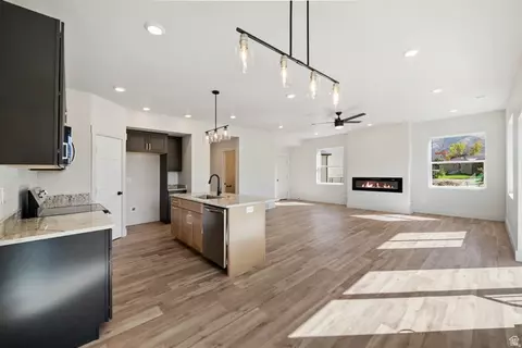 Living - 453 N 460 E, Salem, UT 84653 photo 4 of 5