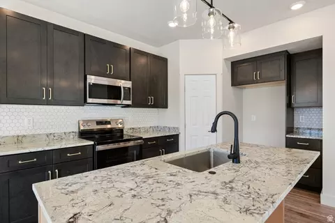 Kitchen - 453 N 460 E, Salem, UT 84653 photo 1 of 1