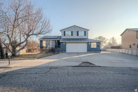 7529 S Springbrook Dr W, West Jordan, UT 84084