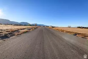 Undisclosed, Enoch, UT 84721 photo 8