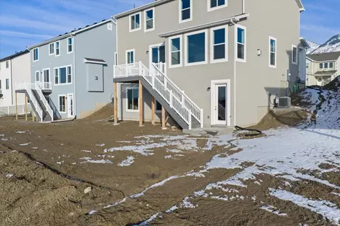 Exterior - 577 S 1140 E #1202, Smithfield, UT 84335 photo 9 of 10
