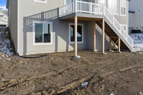 Exterior - 577 S 1140 E #1202, Smithfield, UT 84335 photo 8 of 10