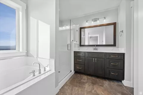 Bath - 577 S 1140 E #1202, Smithfield, UT 84335 photo 2 of 3