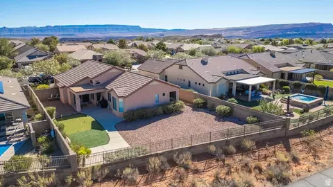 1163 N Crown King Ave, Washington, UT 84780