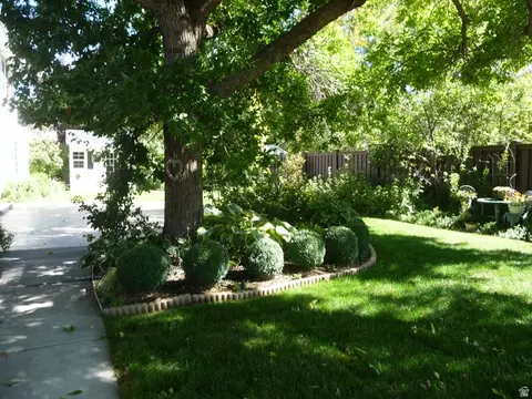Exterior - 172 E 1864 S, Orem, UT 84058 photo 5 of 6