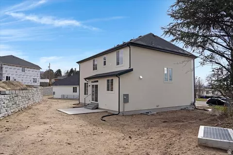 Exterior - 295 E 2050 S #1, Bountiful, UT 84010 photo 4 of 8