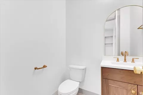 Bath - 295 E 2050 S #1, Bountiful, UT 84010 photo 1 of 10