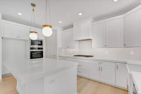 Kitchen - 295 E 2050 S #1, Bountiful, UT 84010 photo 1 of 9