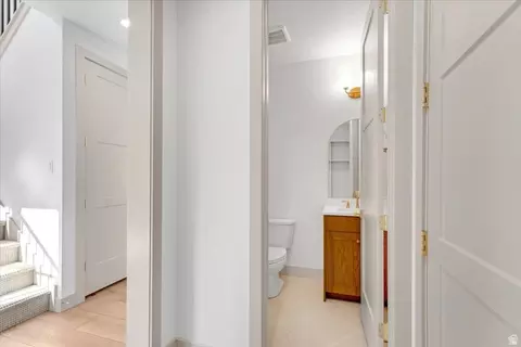 Entry Way - 295 E 2050 S #1, Bountiful, UT 84010 photo 3 of 12