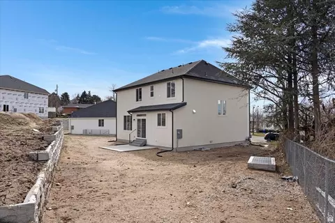Exterior - 295 E 2050 S #1, Bountiful, UT 84010 photo 5 of 8