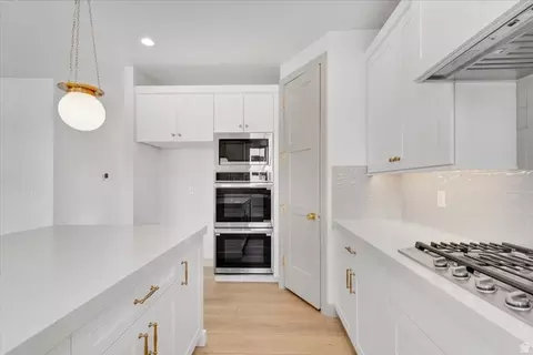 Kitchen - 295 E 2050 S #1, Bountiful, UT 84010 photo 2 of 9