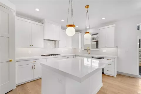 Kitchen - 295 E 2050 S #1, Bountiful, UT 84010 photo 4 of 9