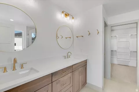 Bath - 295 E 2050 S #1, Bountiful, UT 84010 photo 2 of 10