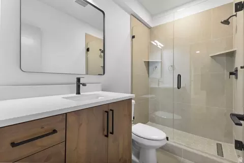 Bath - 710 E Mountain Rd N, North Ogden, UT 84414 photo 4 of 4