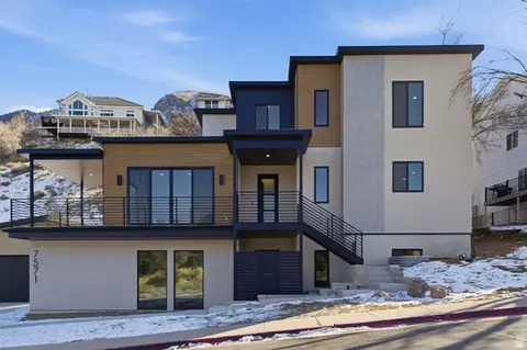 7571 S Prospector Dr E, Cottonwood Heights, UT 84121