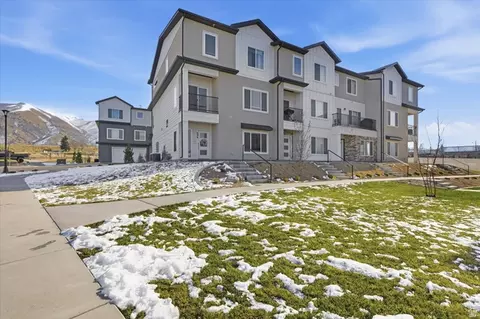 698 E 730 N, Hyrum, UT 84319