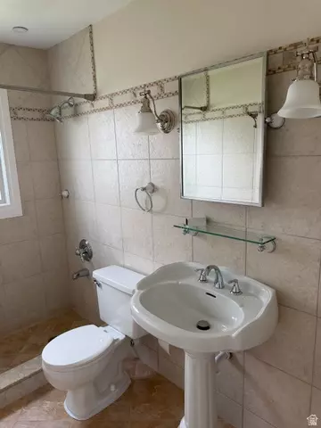 Bath - 874 E Gregson Ave, Millcreek, UT 84106 photo 1 of 4