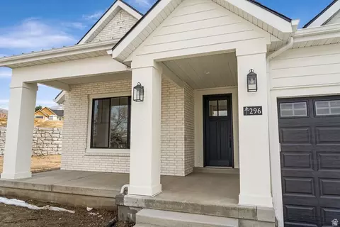 296 E 2050 S #2, Bountiful, UT 84010 photo 2