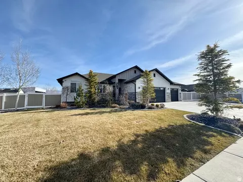361 S Lookout Dr, Grantsville, UT 84029