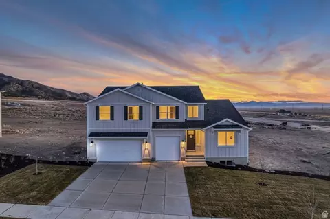 Exterior - 2838 E Dreyden Ln #121, Eagle Mountain, UT 84005 photo 3 of 7