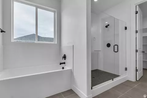 Bath - 2838 E Dreyden Ln #121, Eagle Mountain, UT 84005 photo 2 of 5
