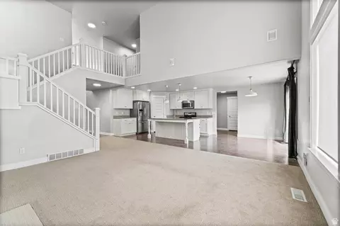 Living - 943 S 2150 W, Orem, UT 84058 photo 4 of 8