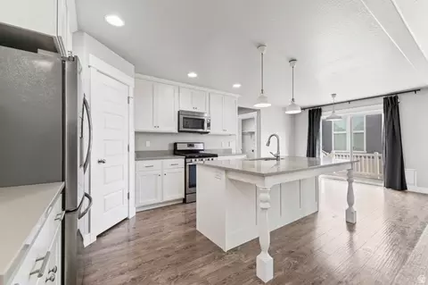Kitchen - 943 S 2150 W, Orem, UT 84058 photo 2 of 2