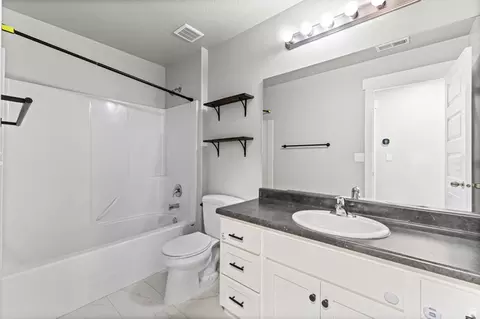 Bath - 943 S 2150 W, Orem, UT 84058 photo 4 of 5