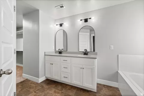 Bath - 943 S 2150 W, Orem, UT 84058 photo 2 of 5