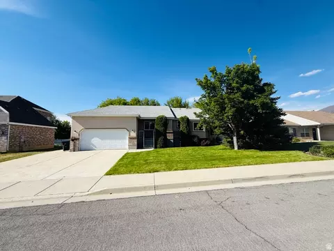 281 Winchester Dr, Springville, UT 84663