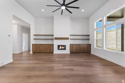 Living - 638 E Mountain Rd N, North Ogden, UT 84414 photo 3 of 4