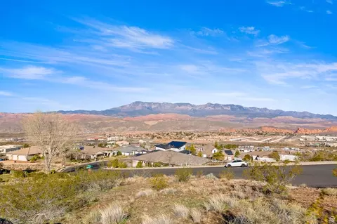 2393 W Ridge Dr #44, Hurricane, UT 84737