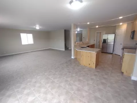 Living - 3315 E Appaloosa Way, Eagle Mountain, UT 84005 photo 2 of 5