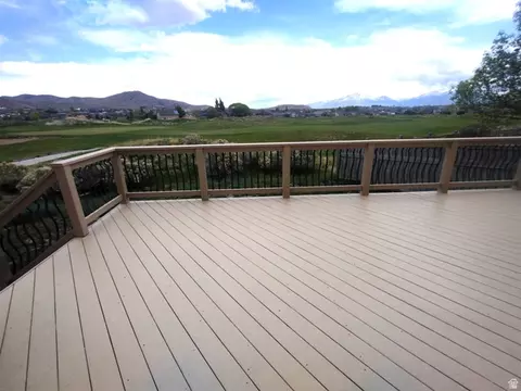 Exterior - 3315 E Appaloosa Way, Eagle Mountain, UT 84005 photo 5 of 11