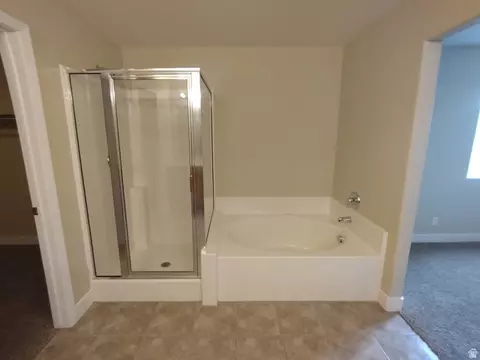 Bath - 3315 E Appaloosa Way, Eagle Mountain, UT 84005 photo 3 of 4