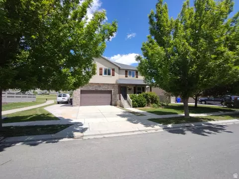 Exterior - 3315 E Appaloosa Way, Eagle Mountain, UT 84005 photo 10 of 11