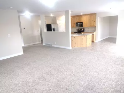 Living - 3315 E Appaloosa Way, Eagle Mountain, UT 84005 photo 5 of 5