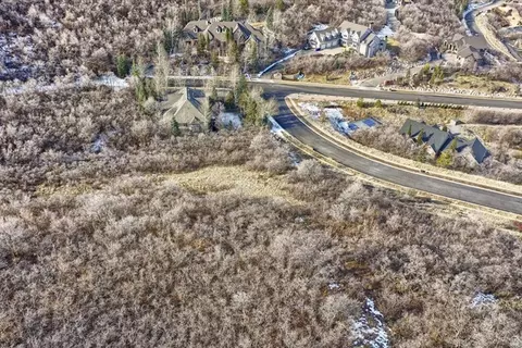 4031 Mountain Oaks Dr #308, Bountiful, UT 84010 photo 19