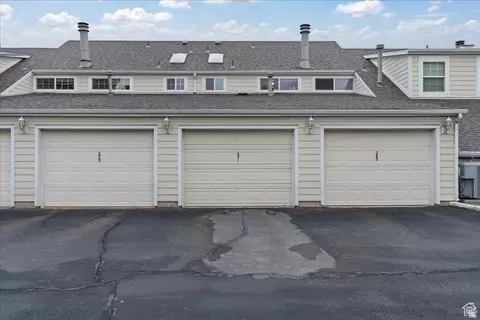 Exterior - 271 Brookfield Ln, Centerville, UT 84014 photo 1 of 3