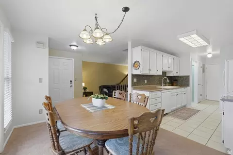 Dining - 271 Brookfield Ln, Centerville, UT 84014 photo 2 of 3