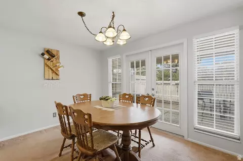 Dining - 271 Brookfield Ln, Centerville, UT 84014 photo 1 of 3