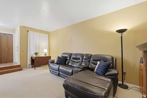 Living - 271 Brookfield Ln, Centerville, UT 84014 photo 2 of 2