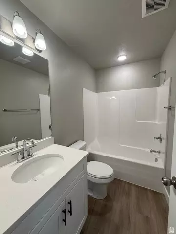 Bath - 2339 E Sego Lily Dr #492, Eagle Mountain, UT 84005 photo 3 of 3